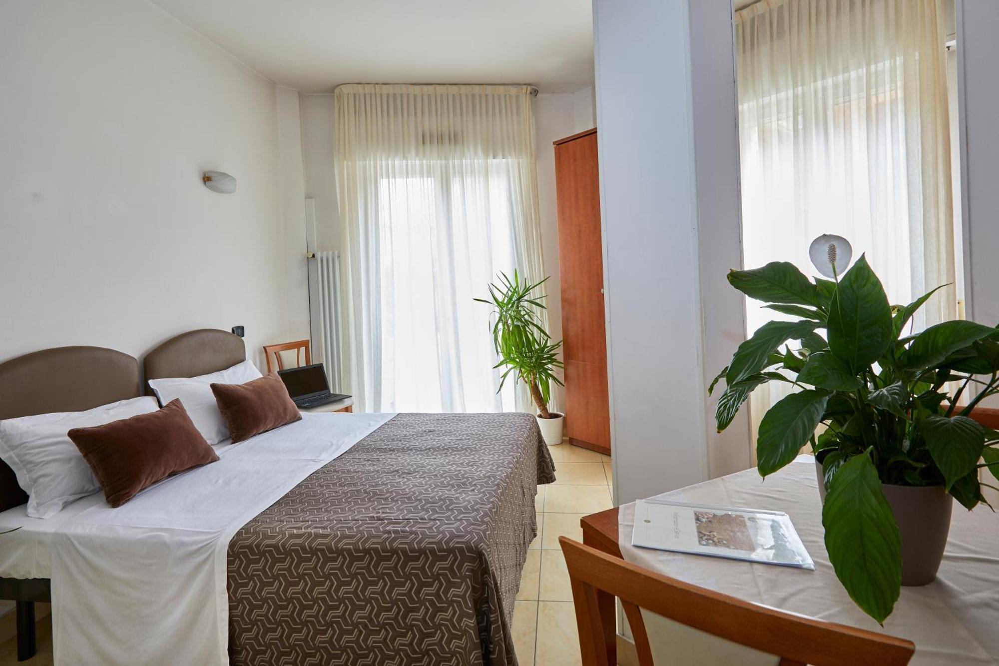 Residence Fellini Rimini Exterior foto