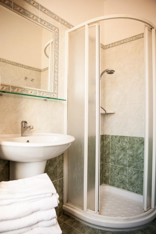 Residence Fellini Rimini Cameră foto