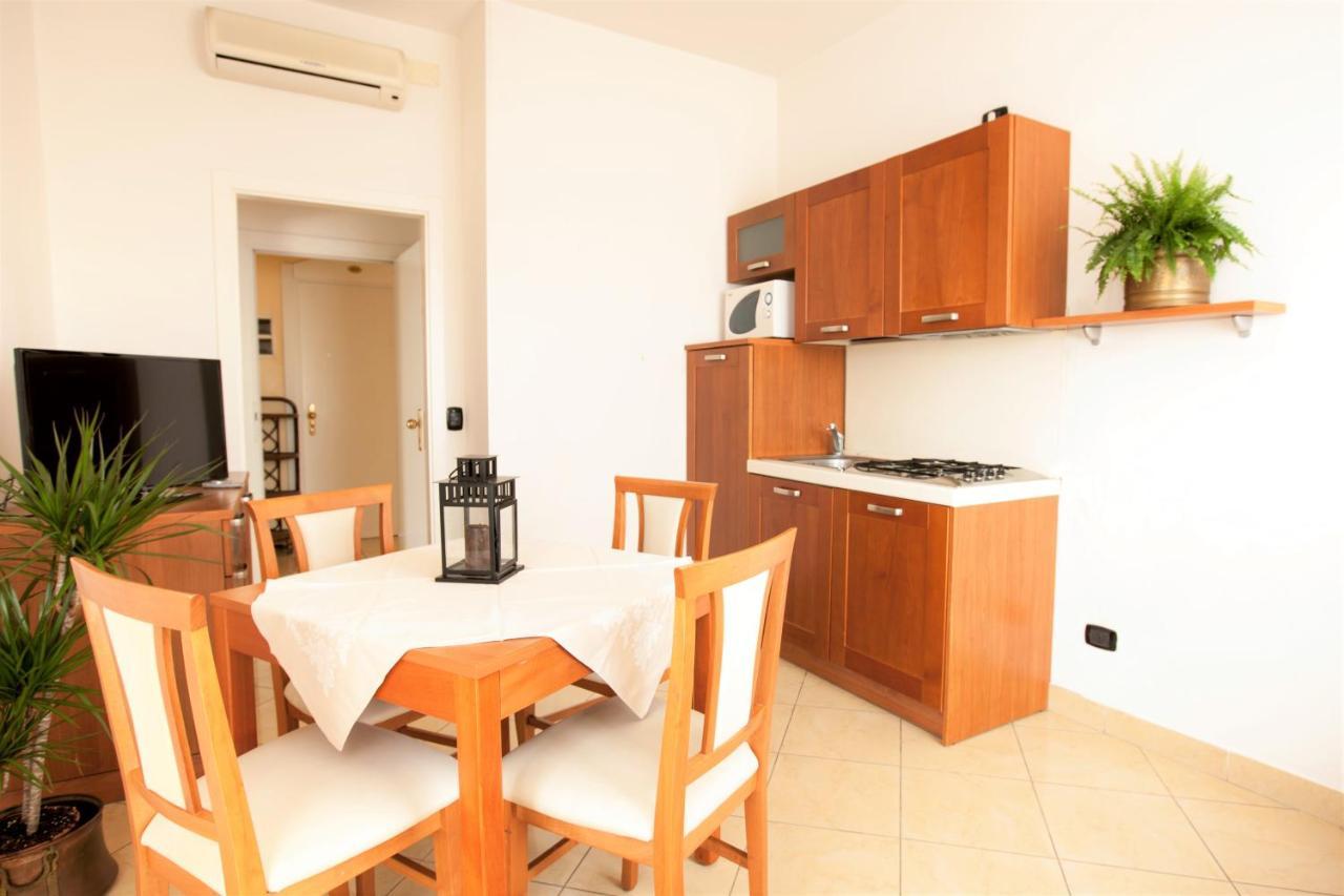 Residence Fellini Rimini Exterior foto