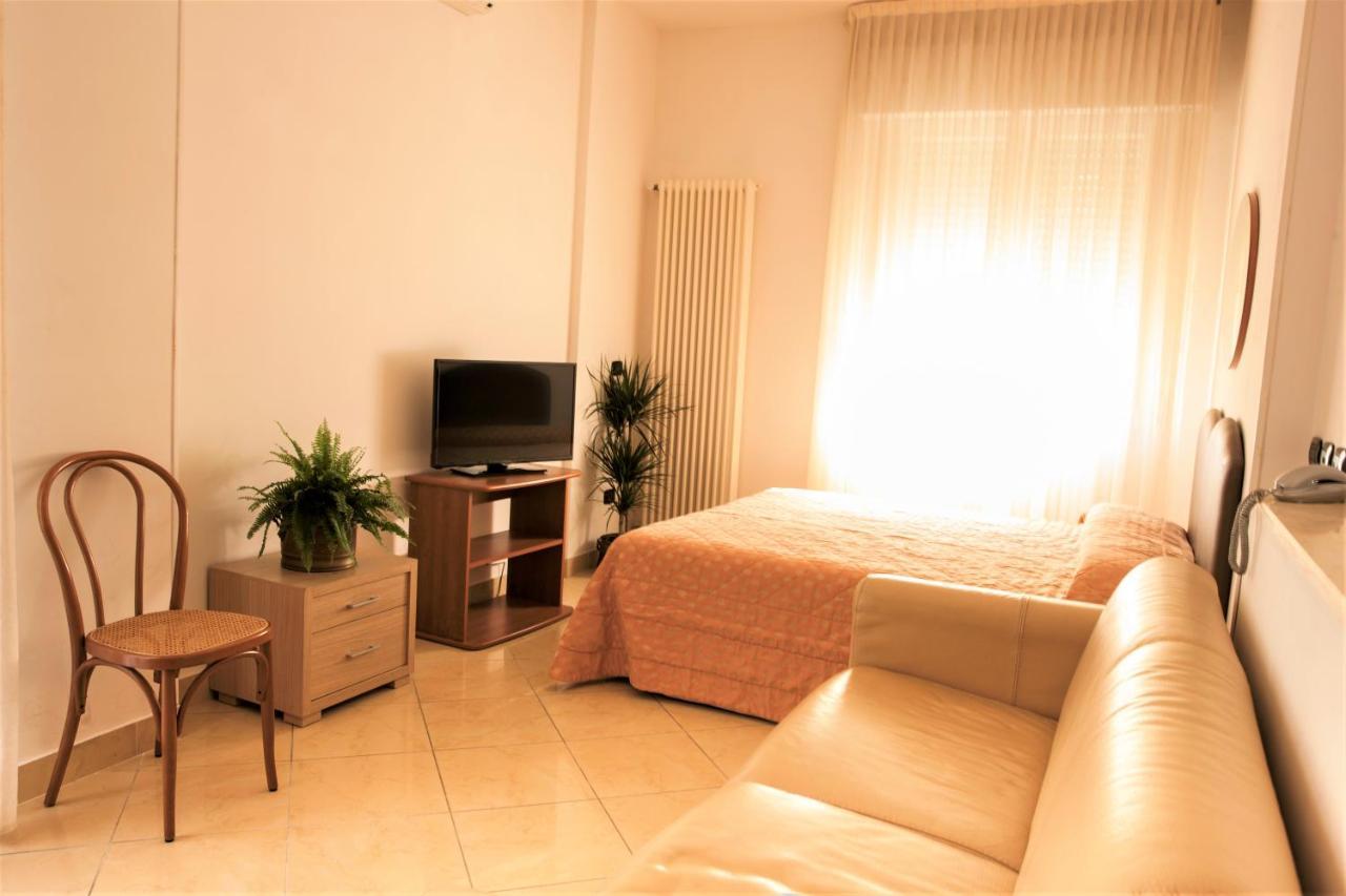 Residence Fellini Rimini Exterior foto